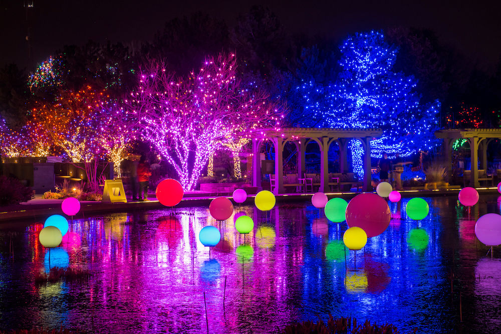 GETTING READY FOR THE HOLIDAYS WITH CHERRY CREEK SHOPPING CENTER, CHIC  TALK